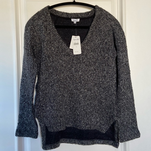 Splendid Sweaters - NWT Splendid Sparkly Gray V-necked Sweater Size XS